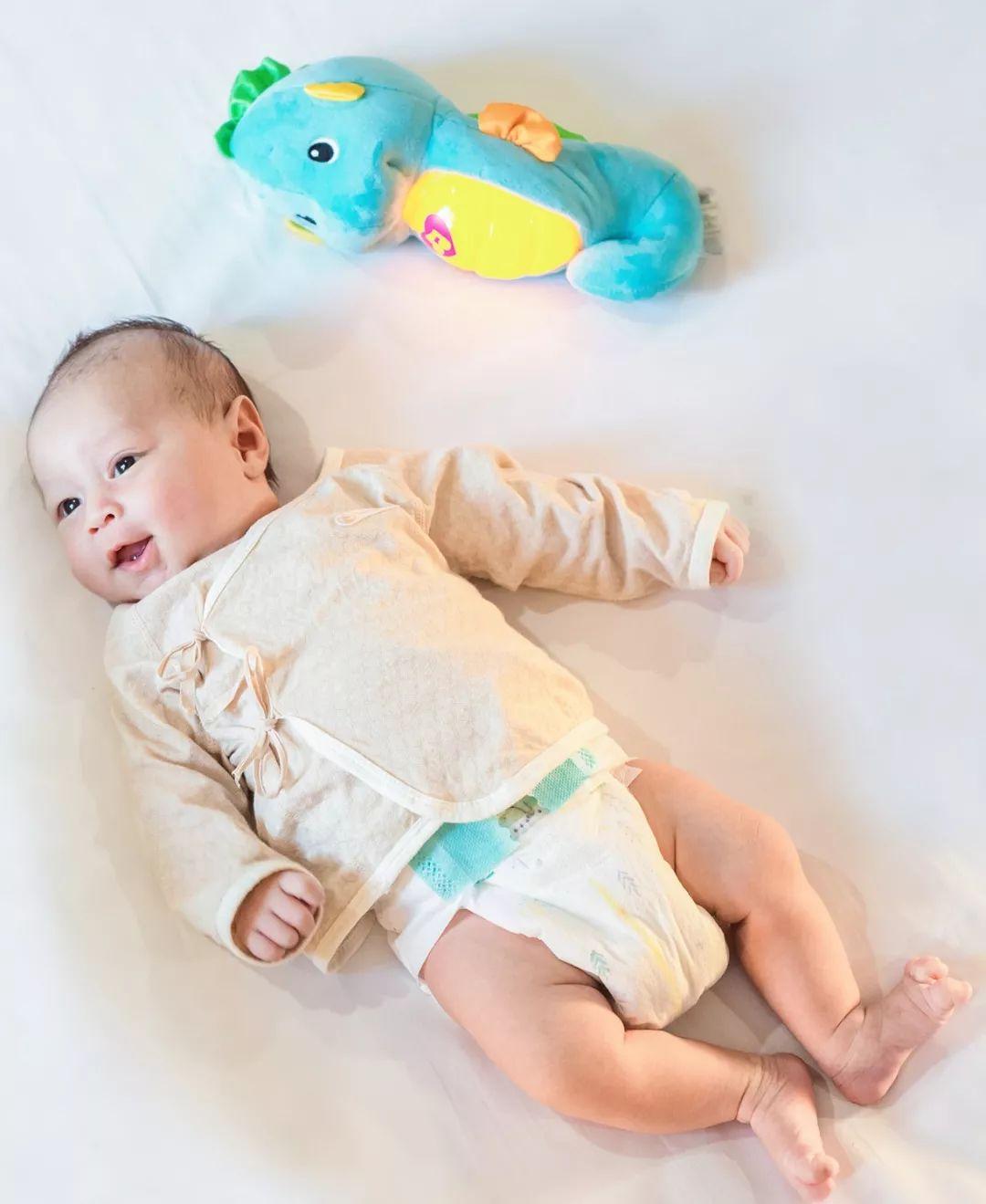 可以咬的玩具推荐婴儿 v2-7cc68eb34e257d5d964501ad96d4ace7_r.jpg