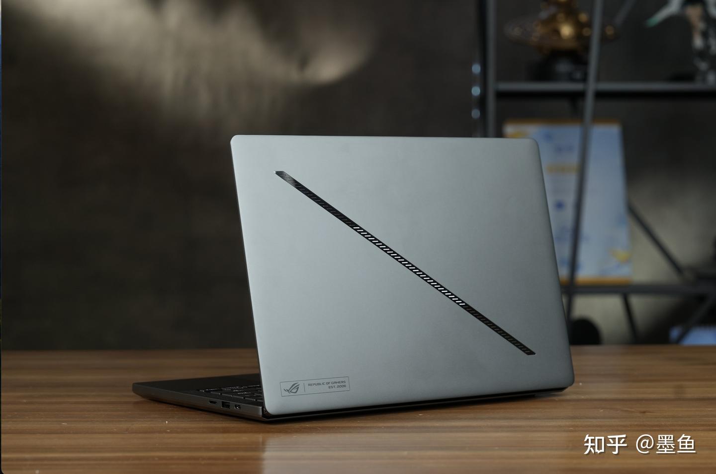 2025新款高性能轻薄本
