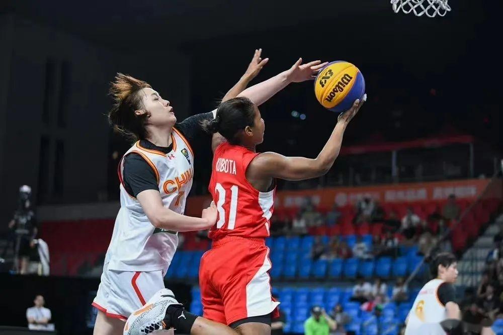 2比赛回顾福建众腾篮球俱乐部球员