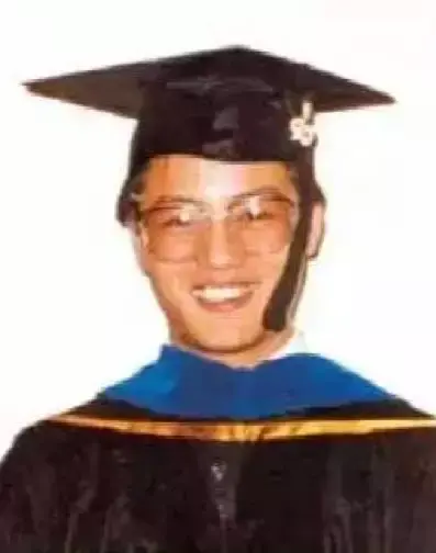 中国留学生第一案：校园枪殇，27年前震惊中美的卢刚事件 - 知乎