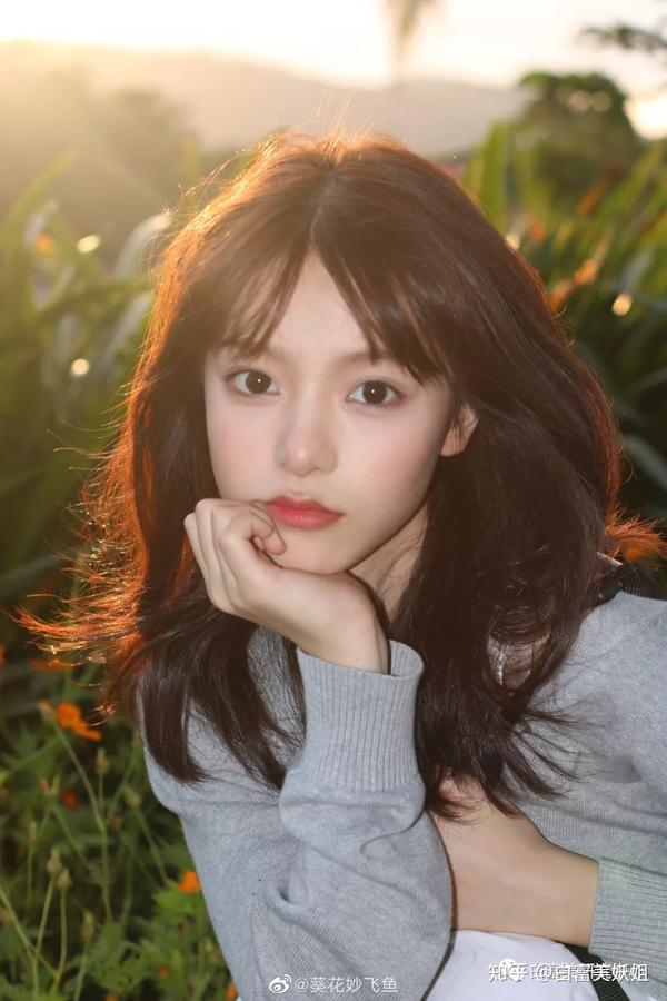 17岁靠脸火成 美少女top1 却当摇钱树包养丑男友 恋爱脑还是被pua了 知乎