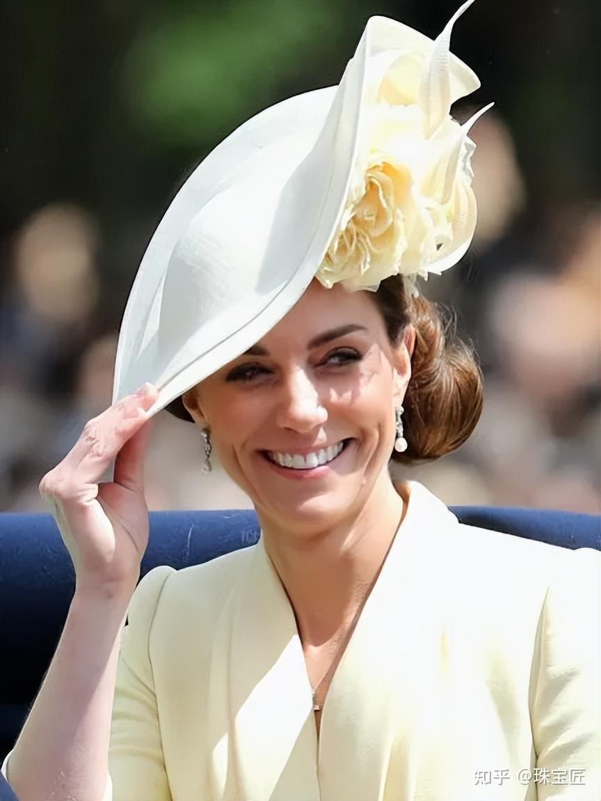 42岁的凯特王妃患癌是真是假在位13年解锁数件王室传家宝件件意义非凡