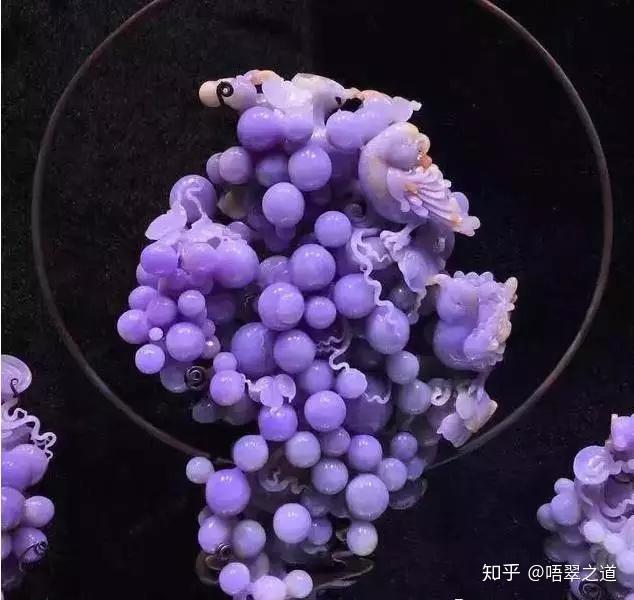 极品翡翠皇家紫葡萄竟拍出5000万的天价一颗就是几十万罕见孤品