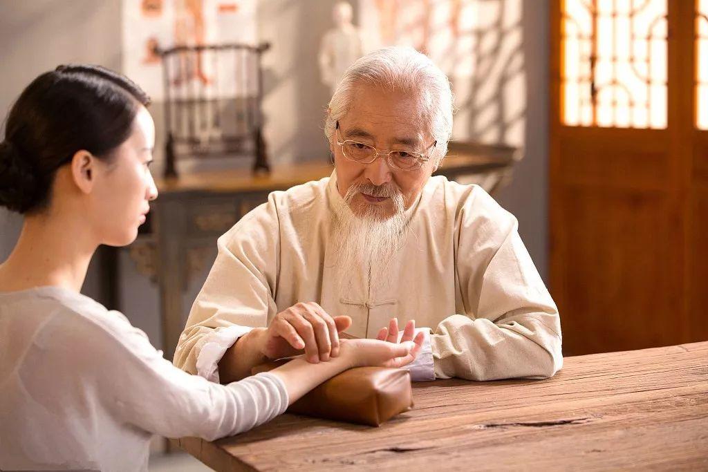 很厉害的中医大夫 v2-7d96e92a26c6015a0c947a496c1a28cb_r.jpg