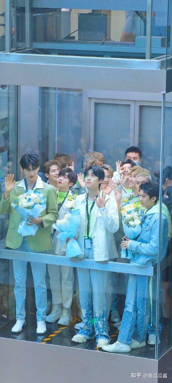 into1壁纸碎碎念念要讲给有回忆的人听