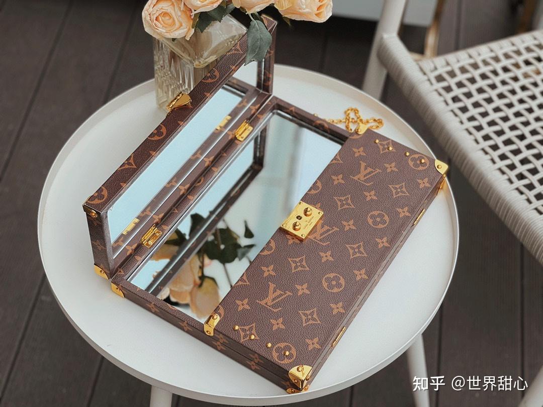 lv折叠镜08一镜难求今天有好好化妆吗