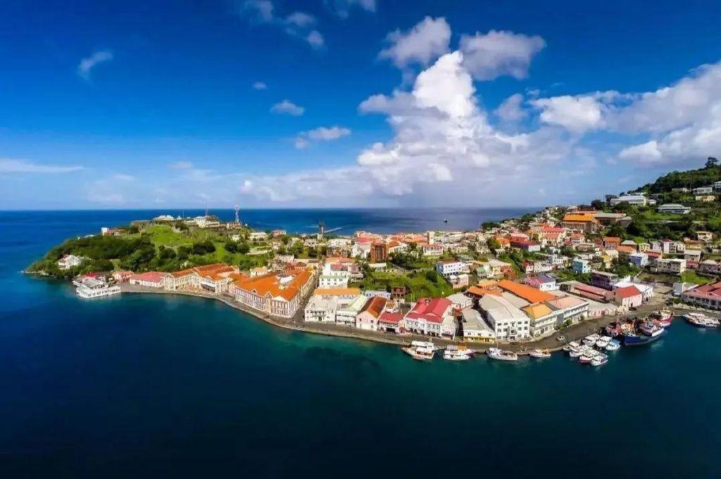 然而,格林纳达不仅是一个旅游胜地,它的护照和房产移民项目也吸引了