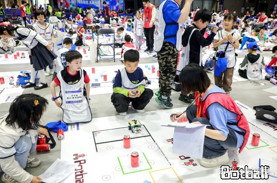 「爱编程喜报」369人晋级botball国际机器人国际赛,晋级率达82%