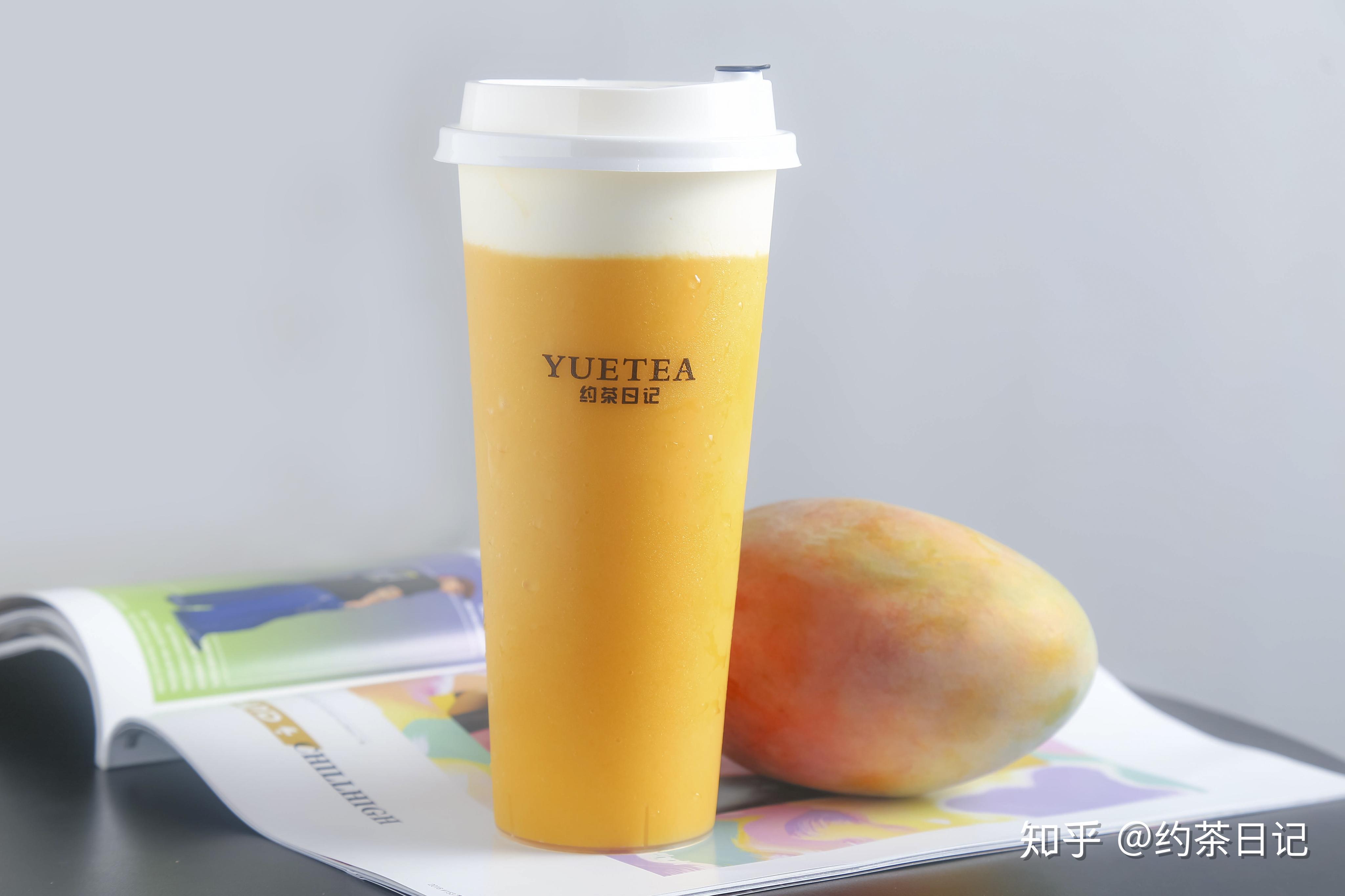 芝士芒芒是选用当季风味最佳的大芒果新鲜现榨的,不添加任何果汁果酱