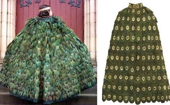 这件耀眼【雀金呢】冬装大氅,跟薛宝琴的【凫靥裘】一样,是来自俄罗斯