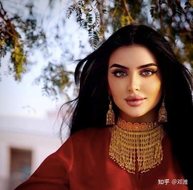 迪拜"还珠格格"大婚,新郎是堂哥?