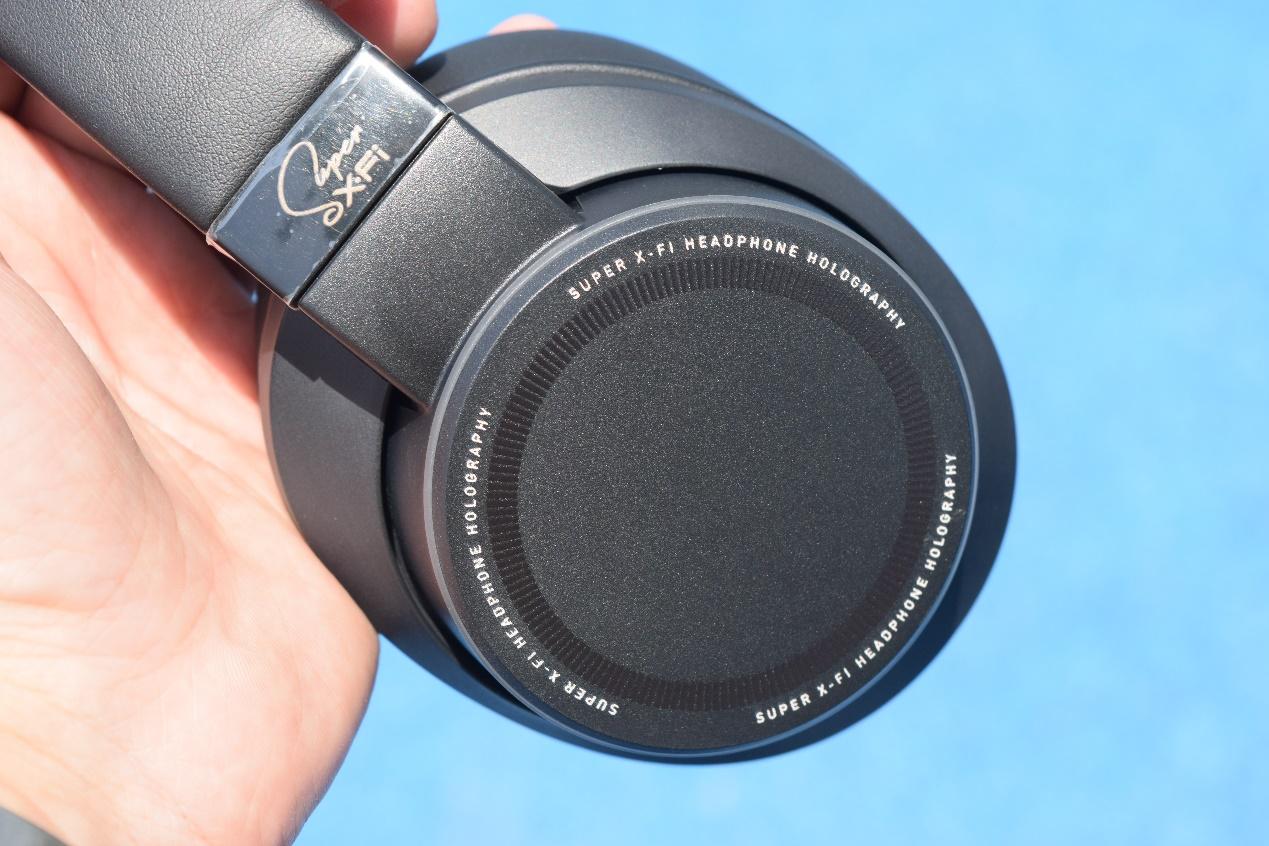 复古与创新双加持,创新sxfi air声晰飞全息音响蓝牙耳机点评