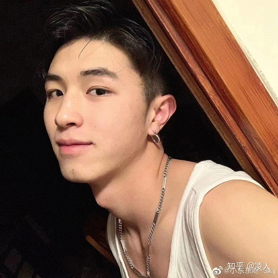 怎么看抖音网红小东东-sky视频?完整版