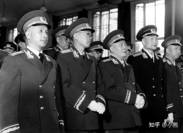 建国后，前十任总参谋长都是谁？他们又是什么军衔 - 知乎
