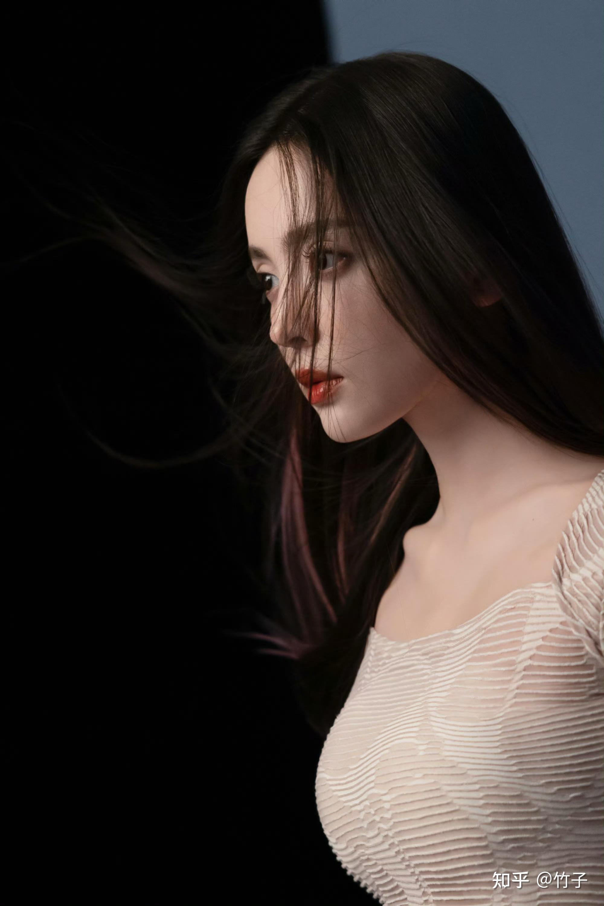 古力娜扎最新美照分享精致优雅肤白貌美颜值征服一切娜扎好美