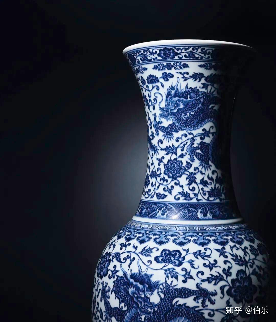 中国古美術　清時代染付山水尊型花瓶【大清雍正年製】在銘 大型古董中国花瓶，饰有风景//蓝色和白色- 清朝- 19 世纪