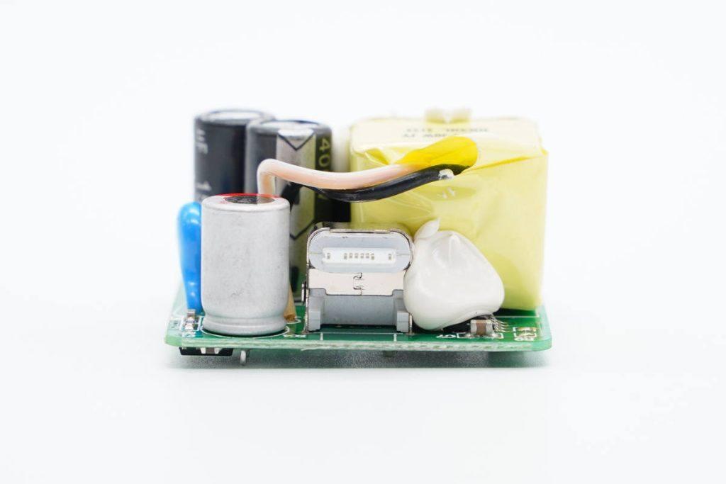 拆解报告:teclast台电20w pd快充充电器tc-pq102