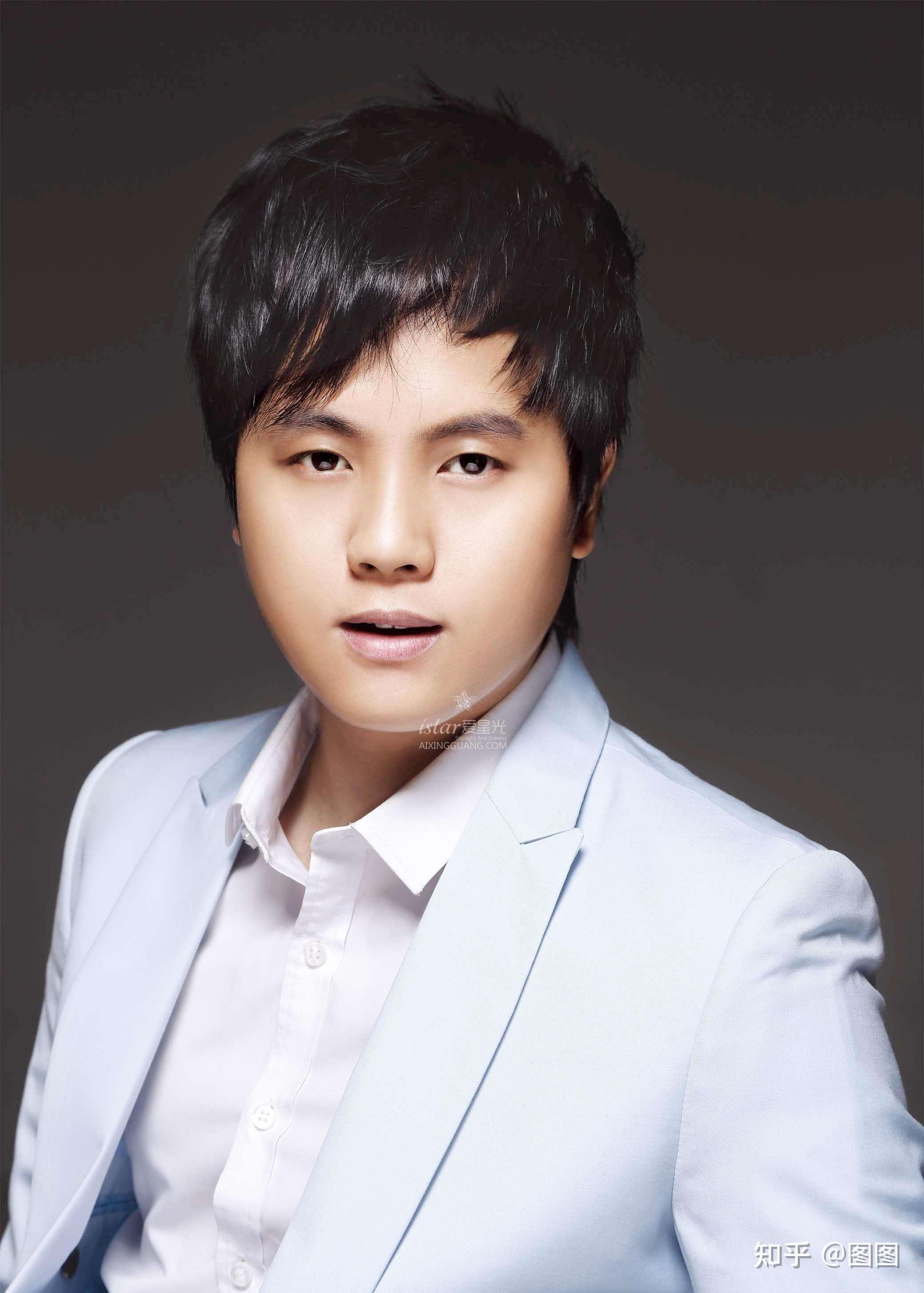 红遍全国的情歌王子郑源为何销声匿迹了他到底经历了什么