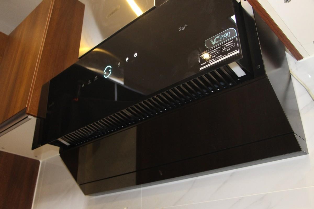华帝近拢吸橱柜烟机cxw-200-j6019虽然对机体进行了"瘦身",但排烟效果