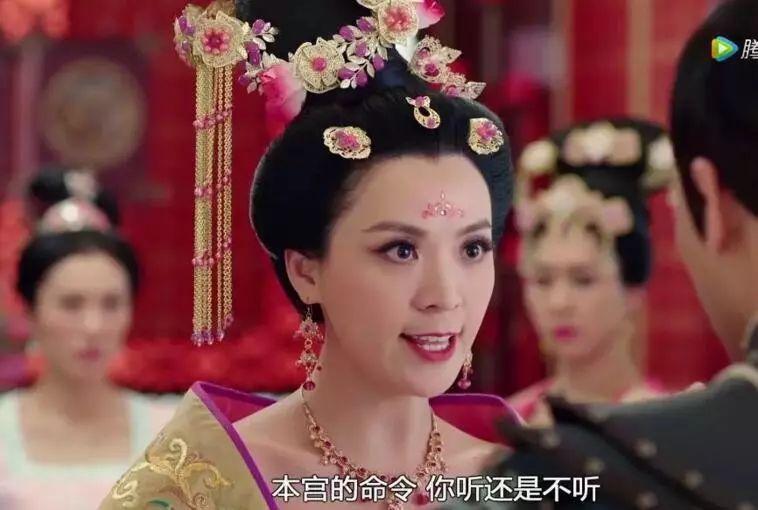 身为剧中的镇国公主,一举一动之间把一个娇蛮跋扈,一心想要继续替代