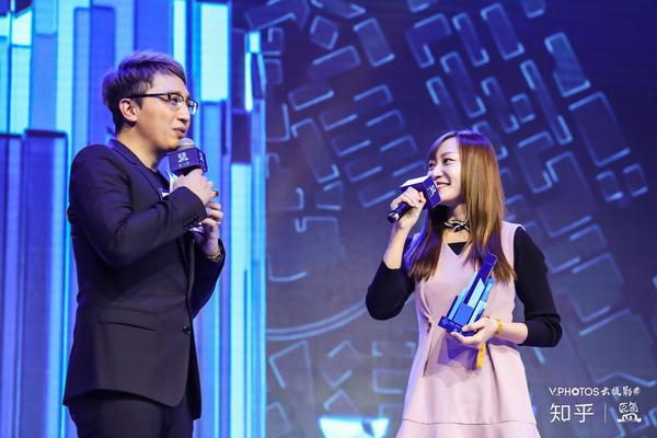 他是,patrick zhang.