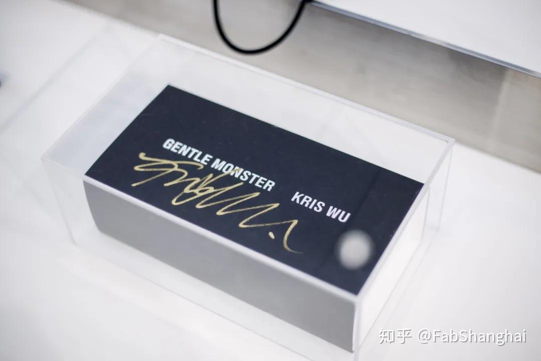 抢先揭秘吴亦凡神秘车库现身淮海中路