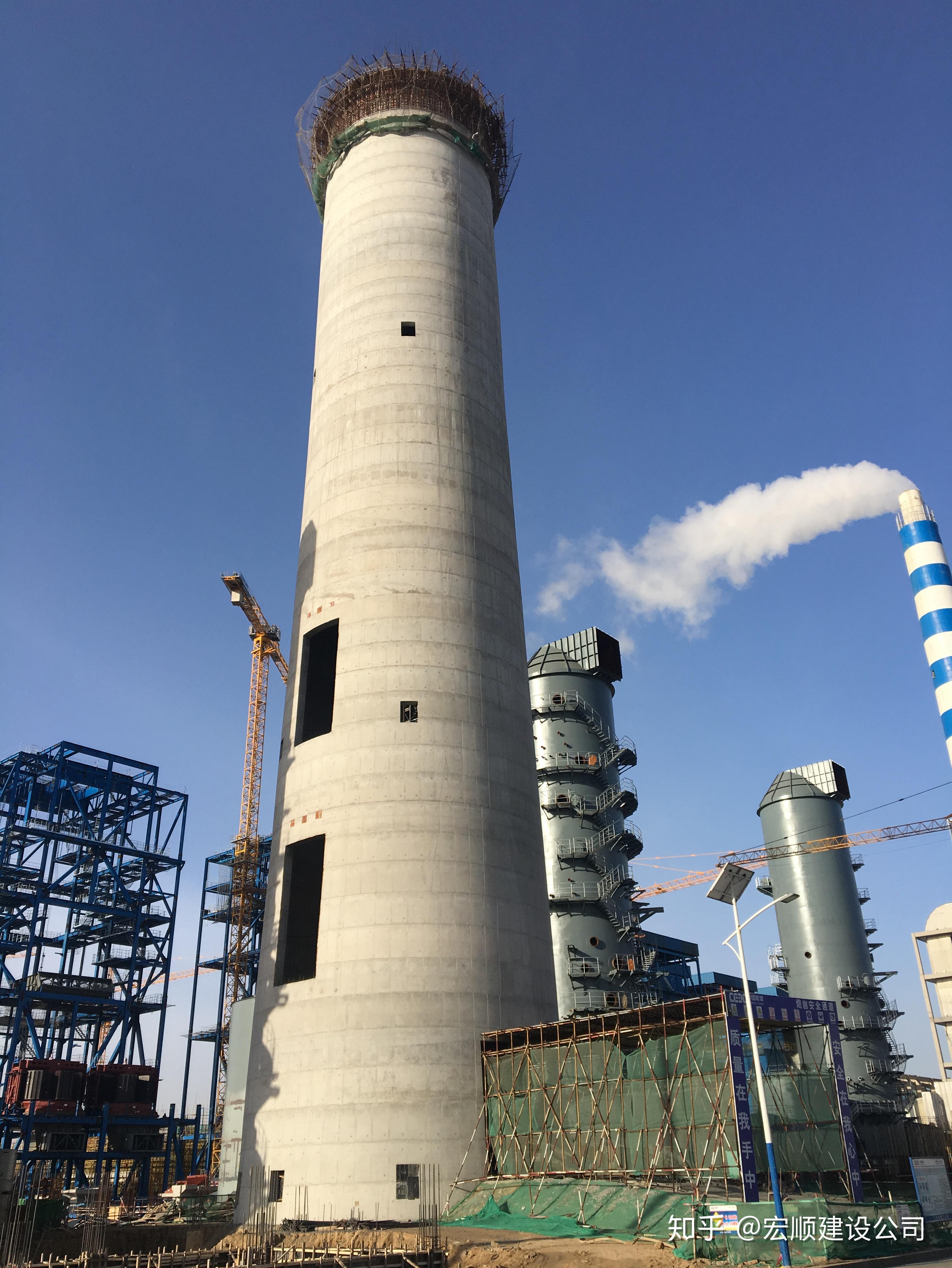 150米水泥烟囱新建工程封顶大吉宏顺建设