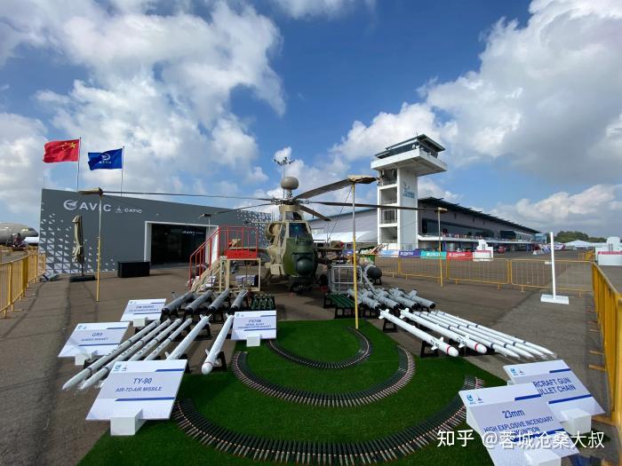 c919海外首秀预演pk空客320头顶蘑菇球最强霹雳火长弓版直10到位对决