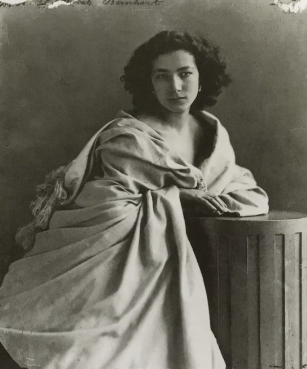 《莎拉·伯恩哈特(sarah bernhardt,1865年,蛋白印相工艺,纳达尔