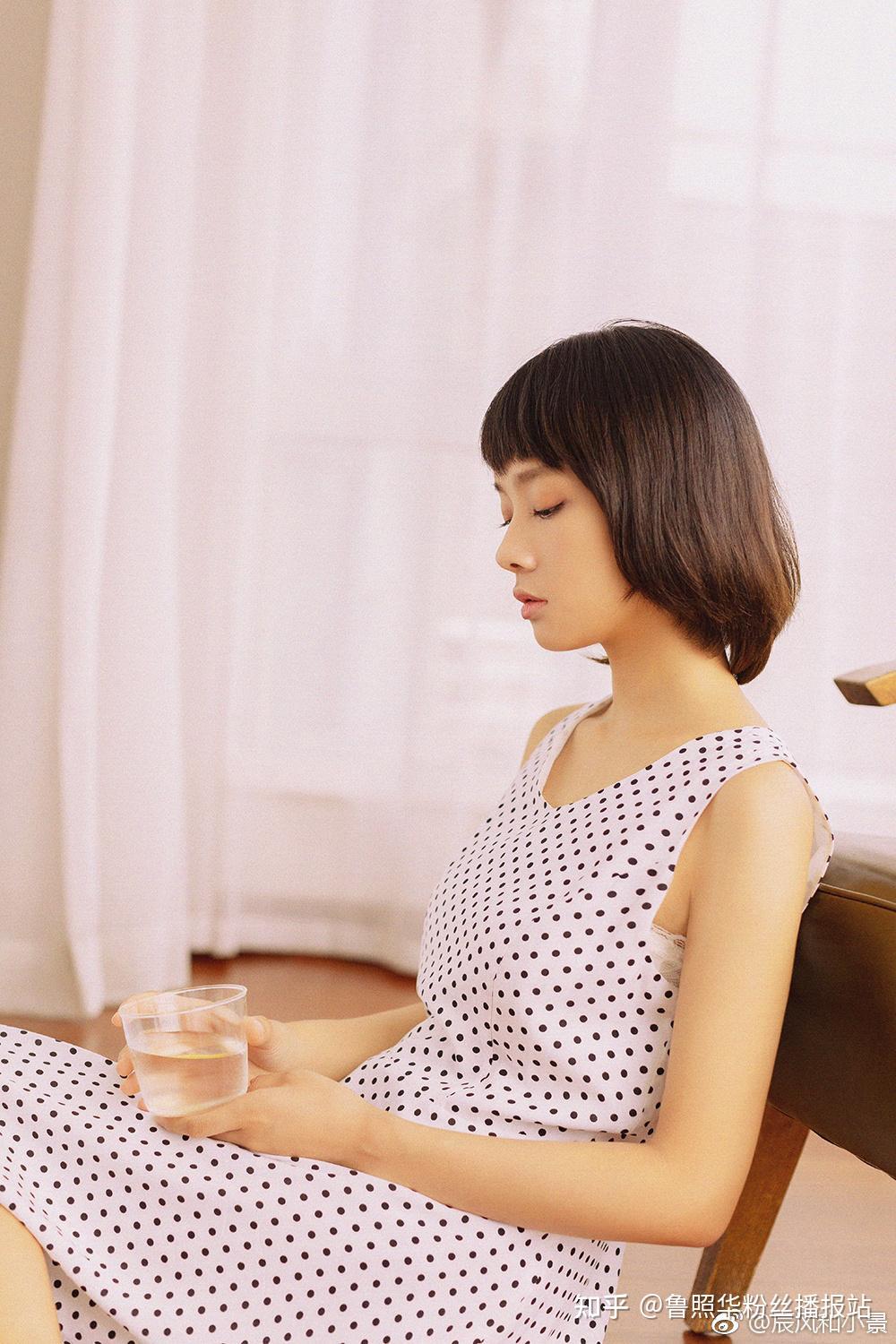 鲁照华 | 写真019期 眉清目秀的短发女孩,清纯干净溢出屏幕 - 知乎