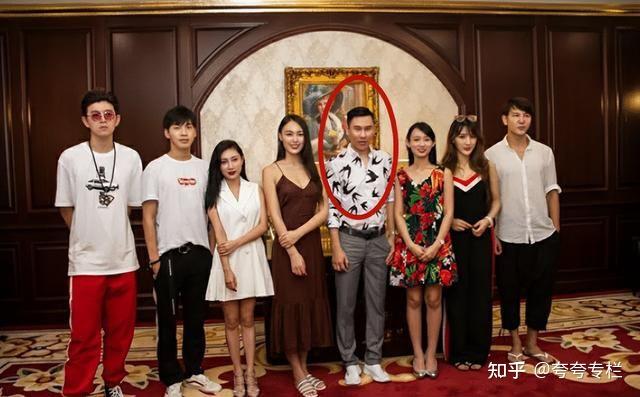 案例：知名导演沈先生被抓，拍小视频年入百万，女主清纯动人 - 知乎