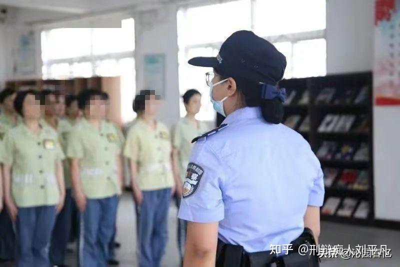 重庆女子监狱"十八怪",监区管教清一色女警,男警负责行政