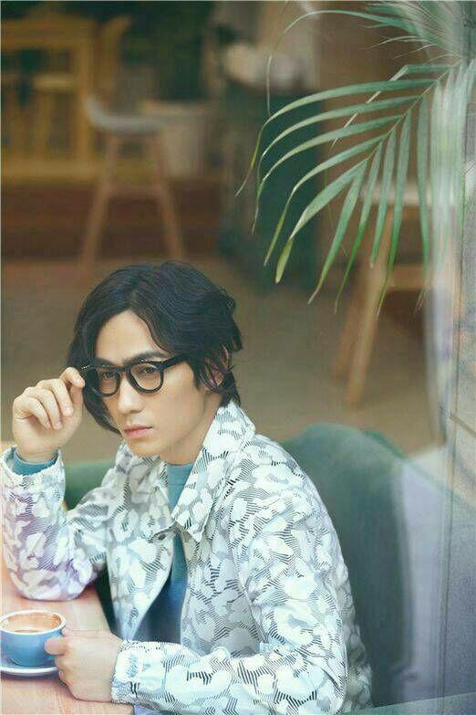 如何评价朱一龙的长相?