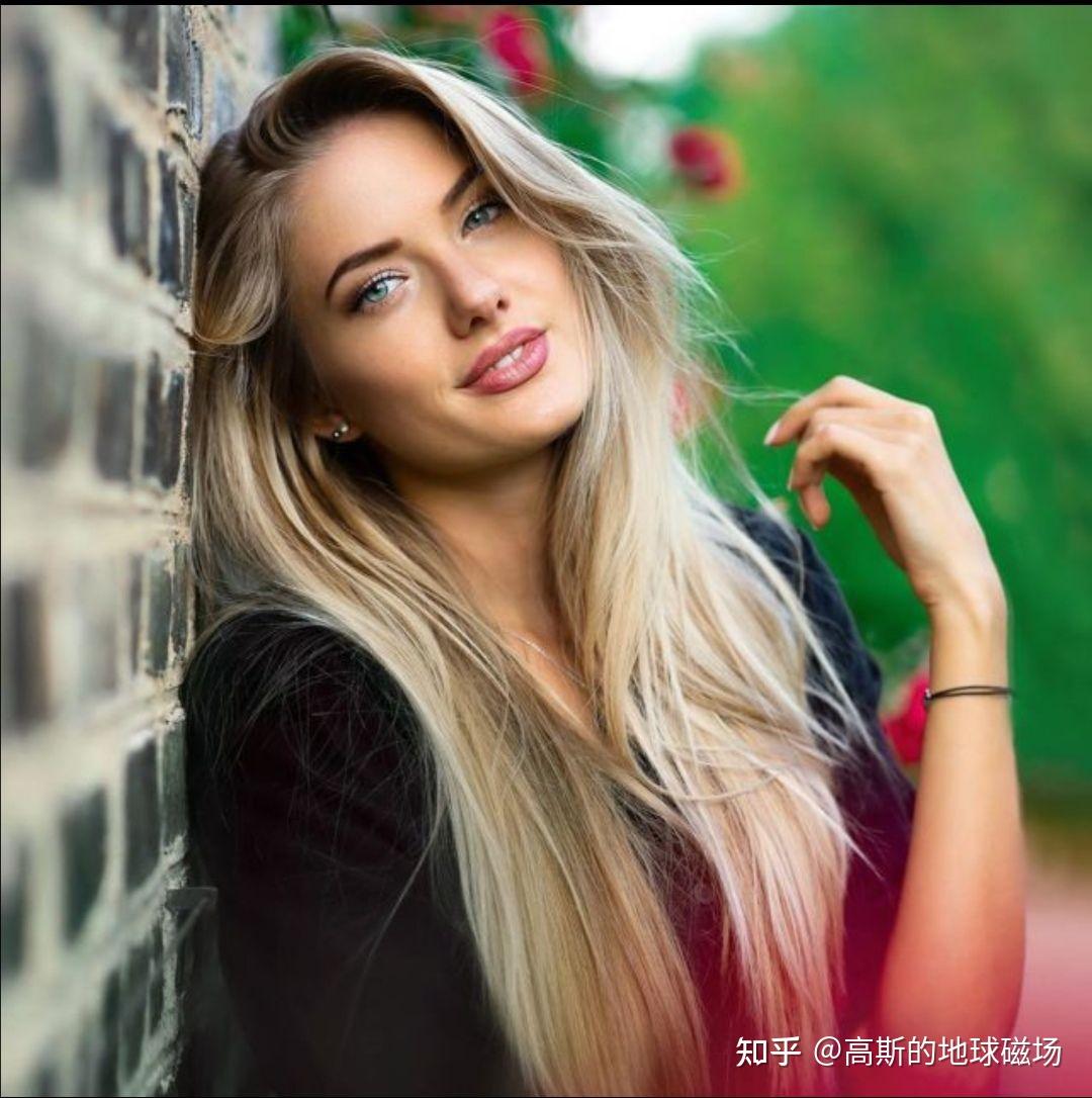 《每日星报》7月4日报道,德国田径明星阿丽卡·施密特(alica schmidt)