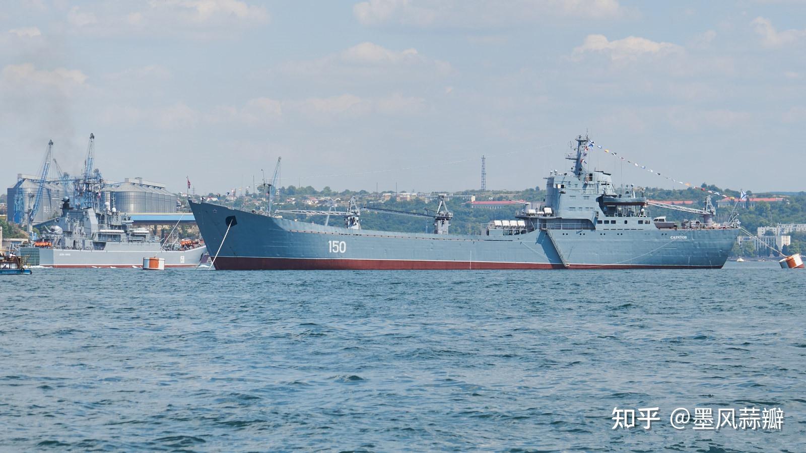 俄罗斯鳄鱼级登陆舰图片