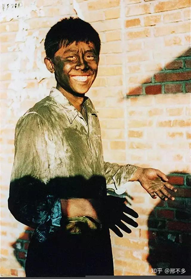 阳光灿烂的日子免费高清 v2-815344cbacbd99de38fb0687dd8f9fb3_r.jpg