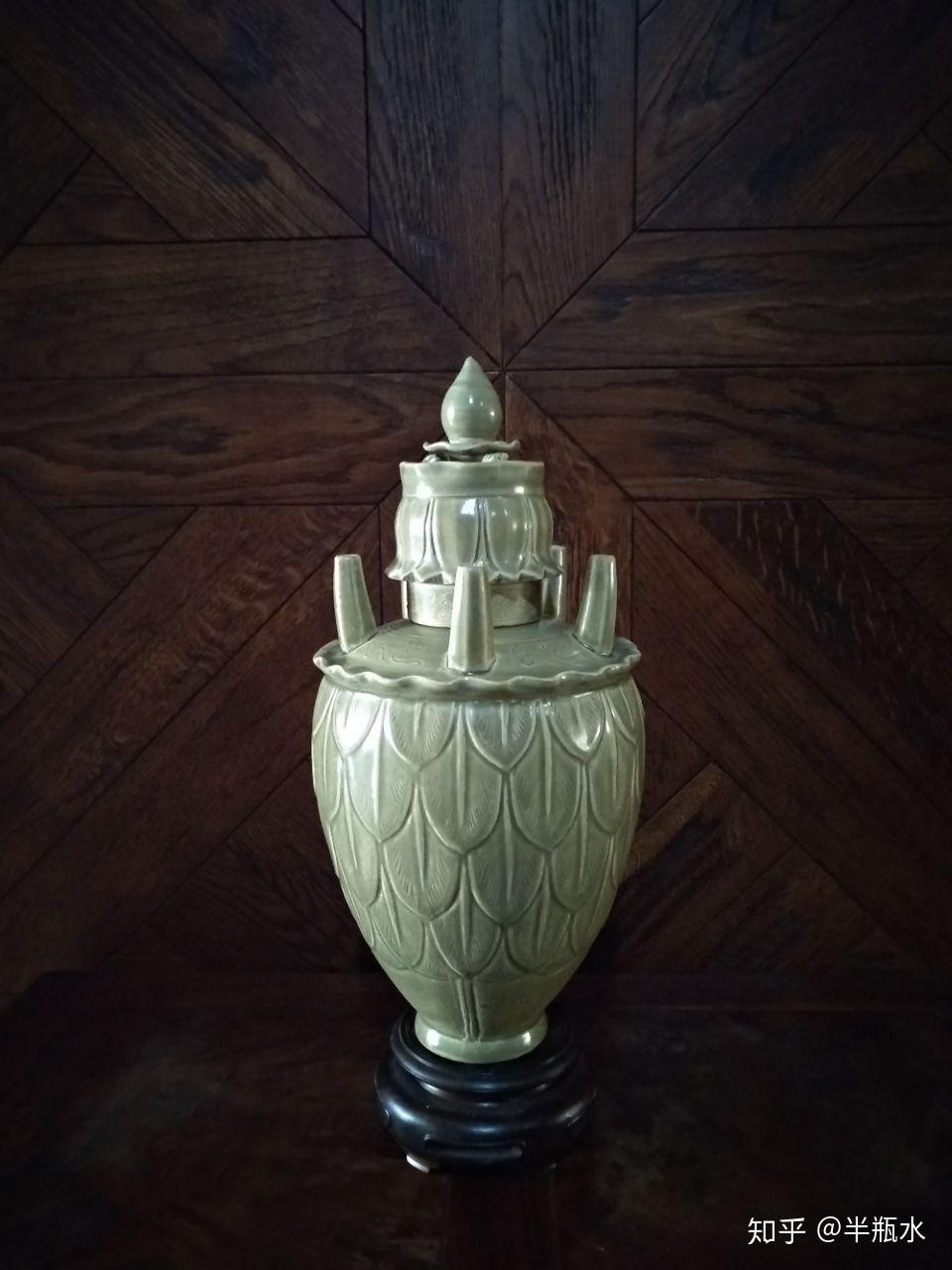 二,北宋龙泉五管瓶三,定窑官字款白釉五管瓶四,土定白釉五管瓶