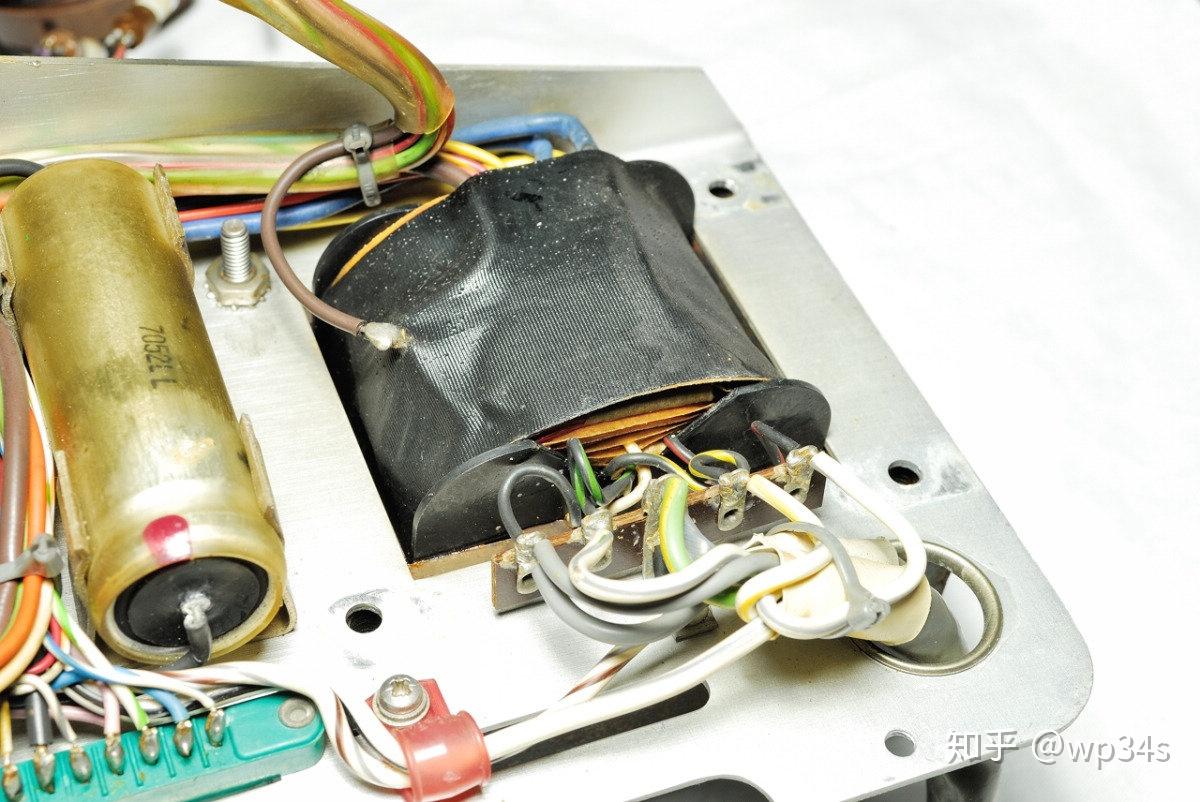 电与磁的极致艺术~1968年的HP9100A晶体管计算器(机)-2