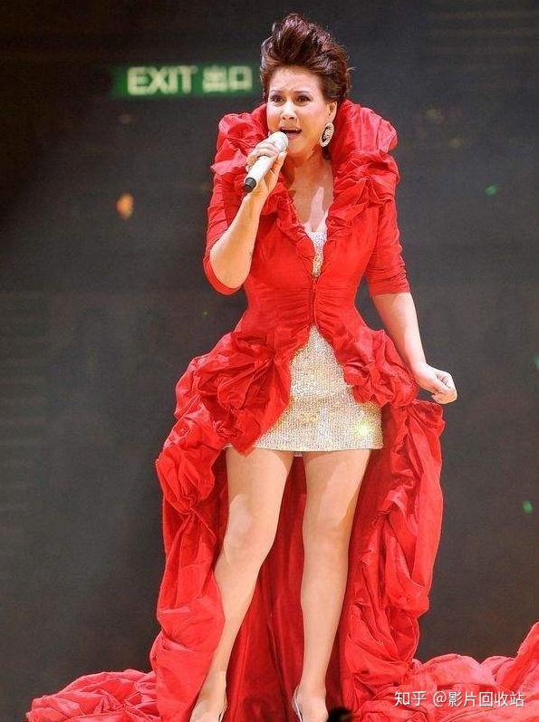 靠铁血丹心和鲁冰花红遍中国的甄妮为何孤独终老