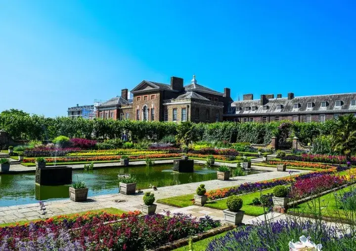 戴安娜王妃生前故居官邸肯辛顿宫