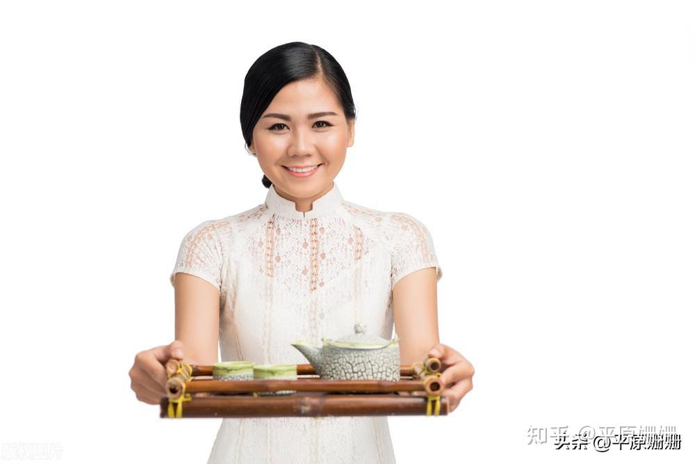 单位领导聚餐时，如果领导安排你倒茶递水，这意味着什么？ - 知乎