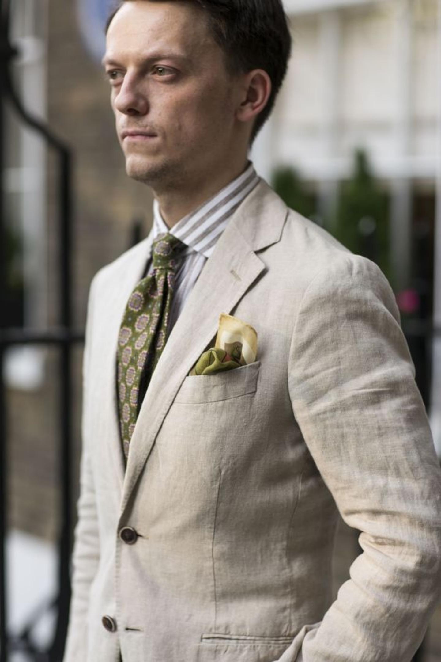 还缺一套亚麻西装时刻保持清爽有型