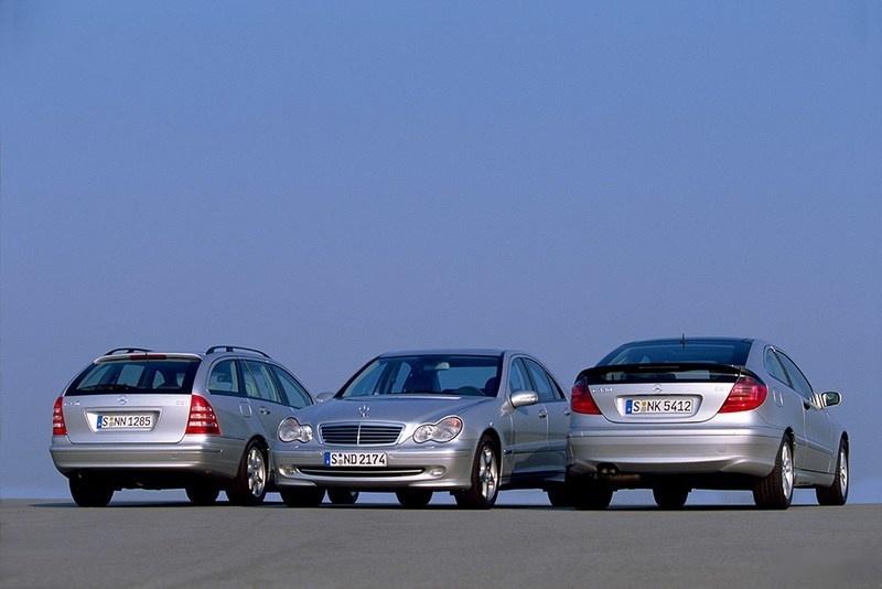 奔驰c级sportcoupe(c203)c级sportcoupe车型的推出是奔驰一次大胆且