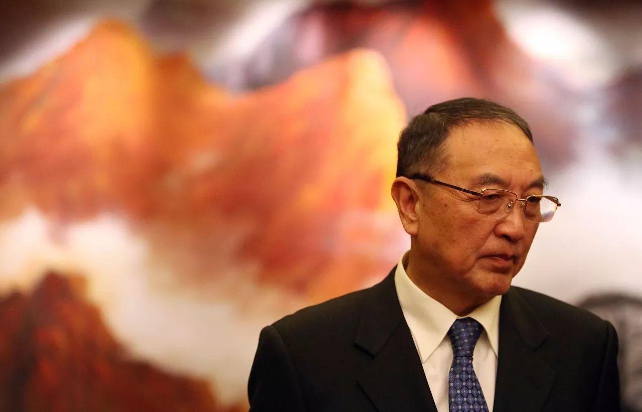 任正非和柳传志都是人中龙凤,不混圈子的任正非更胜一筹,为什么 知乎