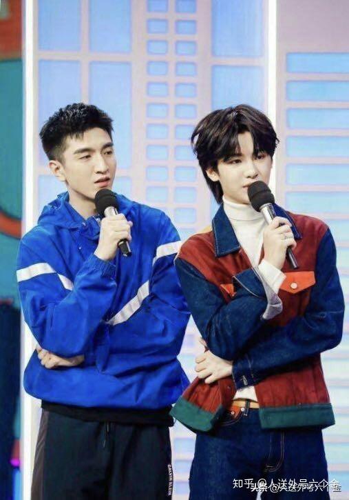 快乐大本营太能搞事诸多位大长腿男星同框金瀚略显矮但依旧帅