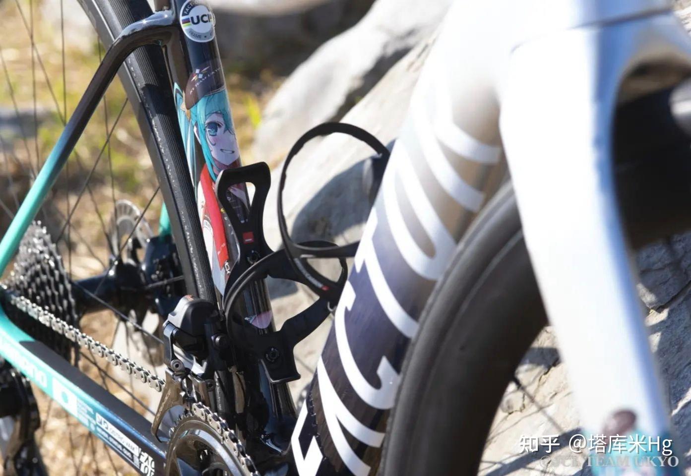 二次元的公路车?factor联名初音未来推出限定涂装ostro vam