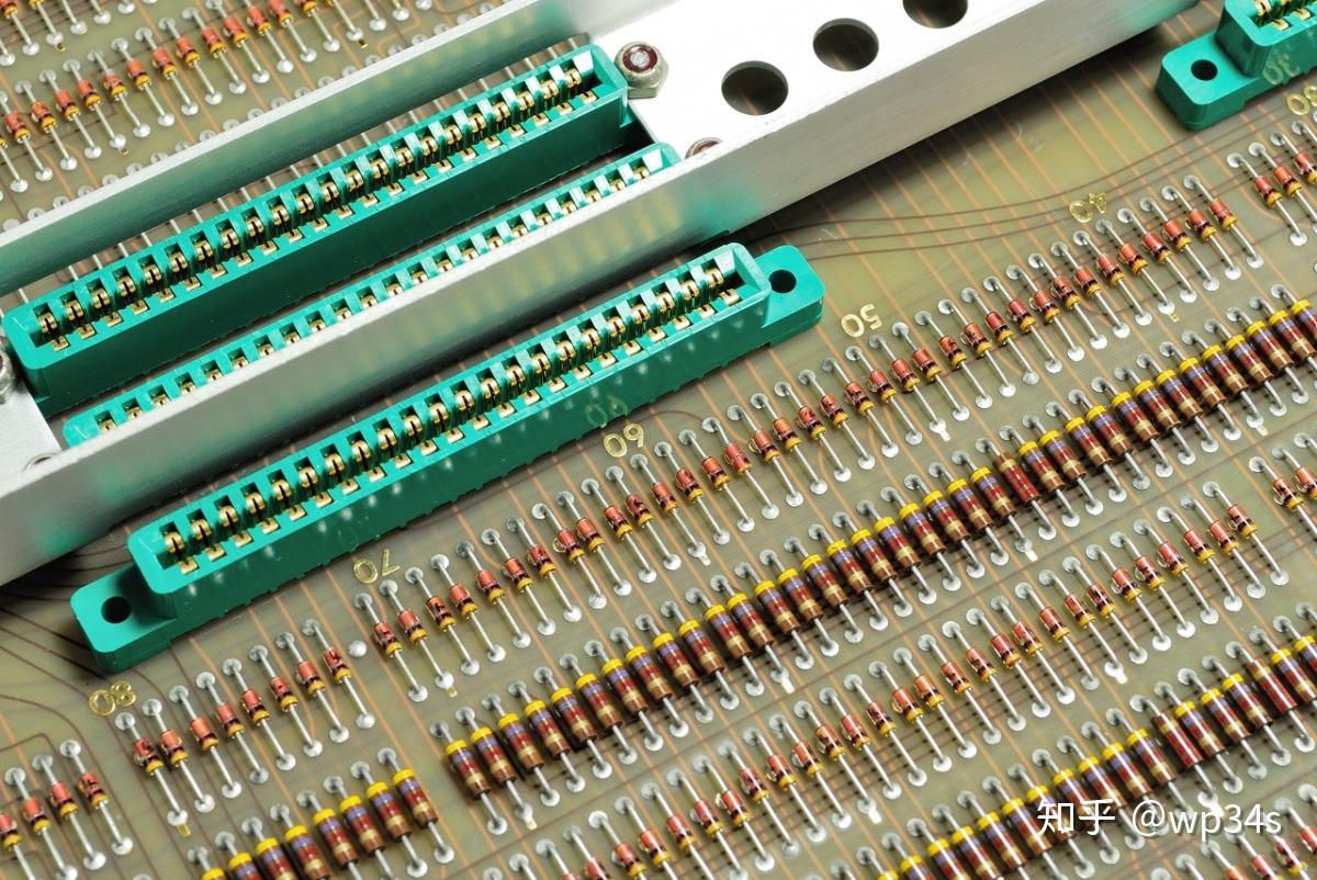 电与磁的极致艺术~1968年的HP9100A晶体管计算器(机)-2