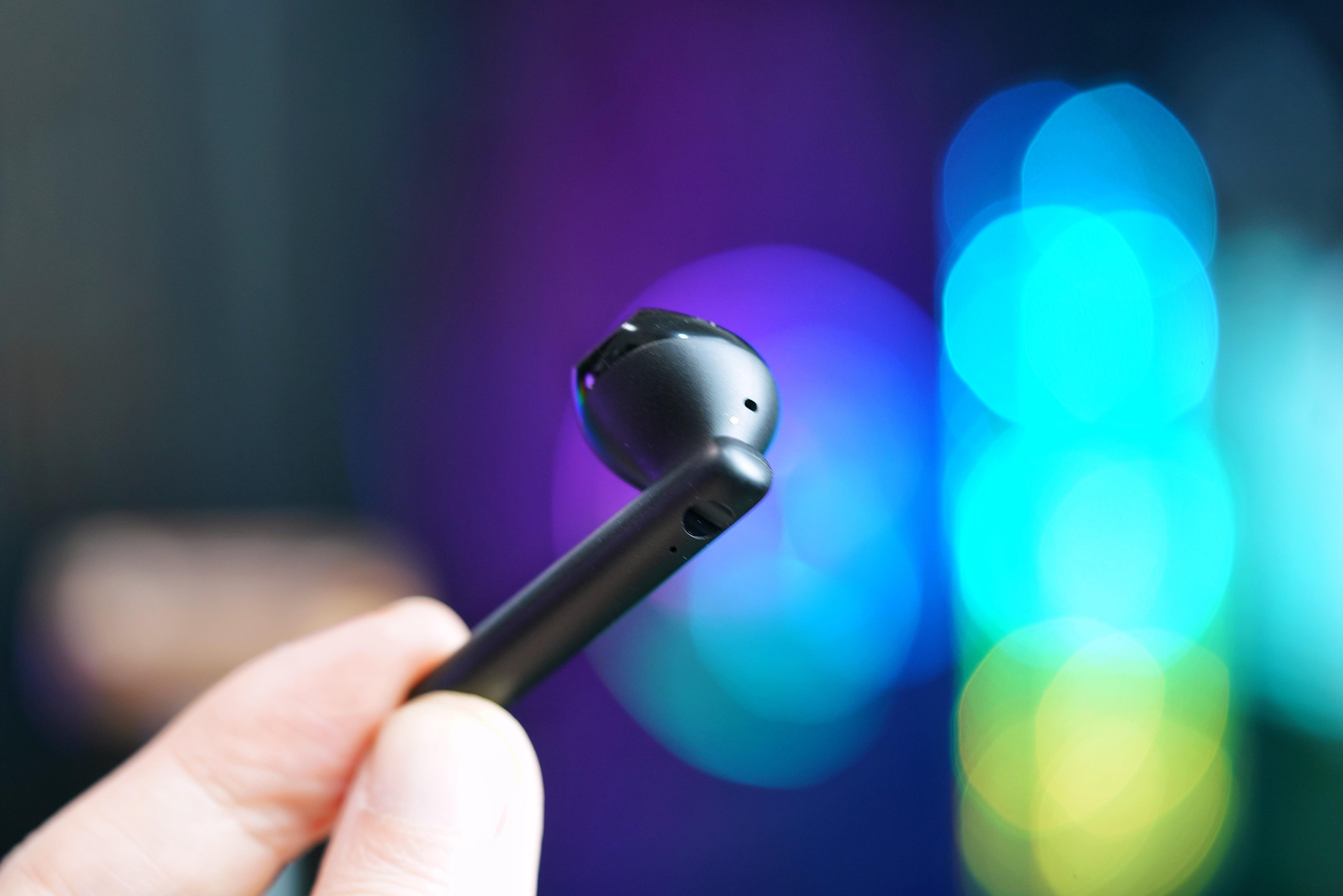 跨界新锐倍思w05真无线蓝牙耳机