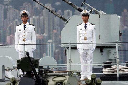 海军制服颜色为何大同小异