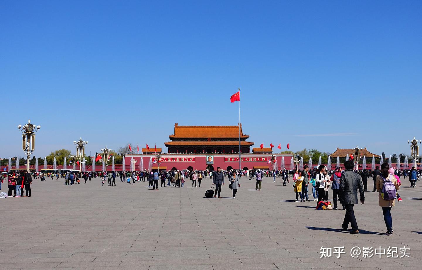 天安门上毛主席像已挂73年,还要挂多久?早在1980年邓公便已解答 - 知乎